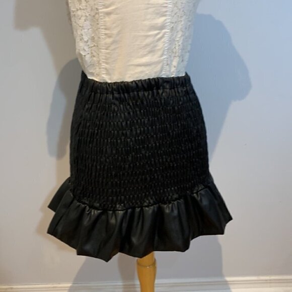 Hot and Delicious brand stretch elastic faux leather mini skirt ruffle size M - Picture 5 of 10